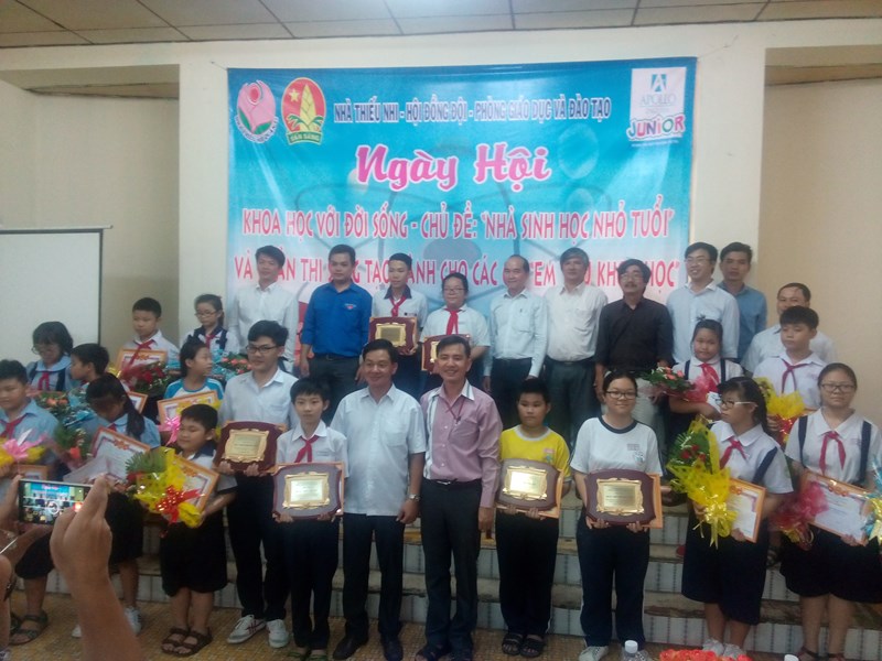 Hội thi Sáng tạo dành cho các câu lạc bộ  Em yêu khoa học  năm học 2016 - 2017